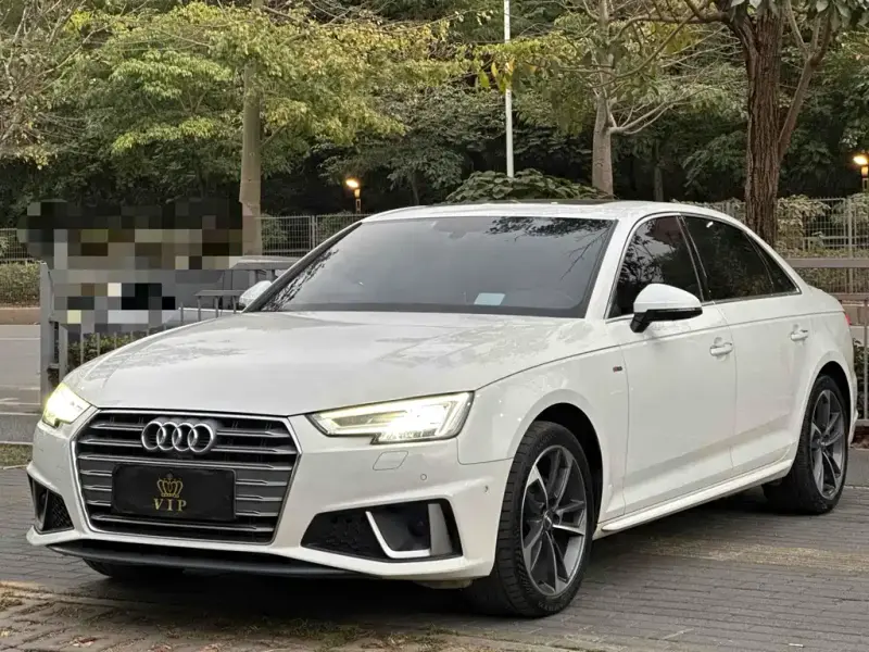 Audi A4L, 2019 — фото 1