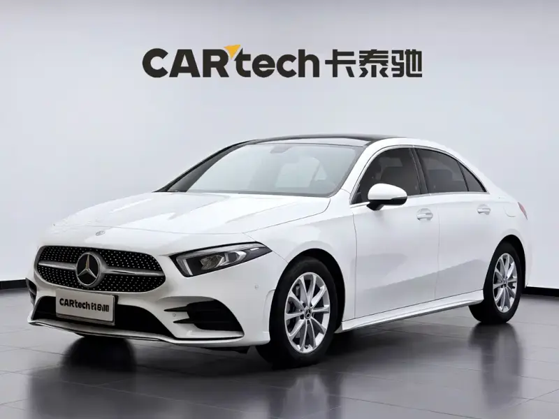 Mercedes-Benz A-Class, 2019 — фото 1
