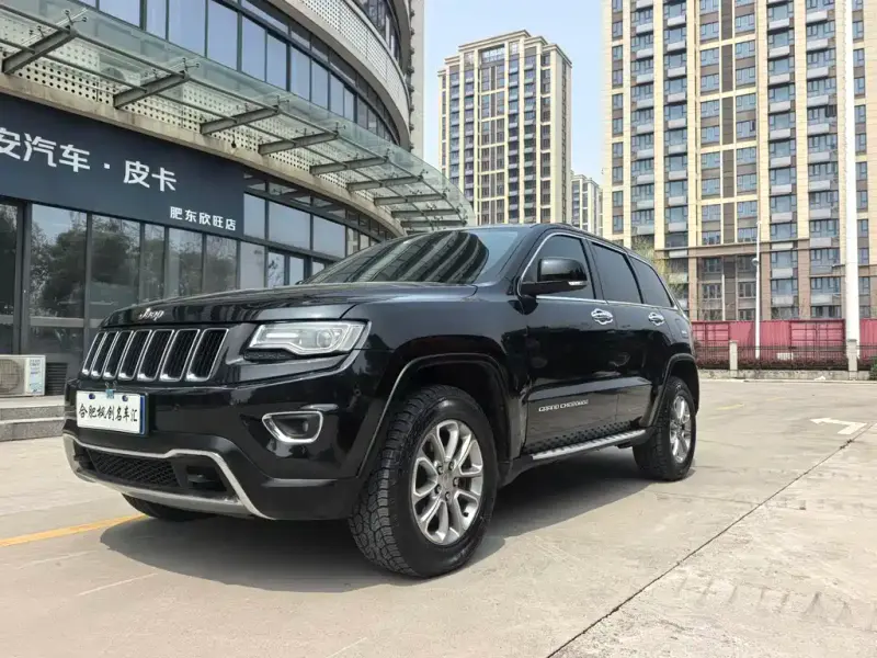 Jeep Grand Cherokee (Import), 2015