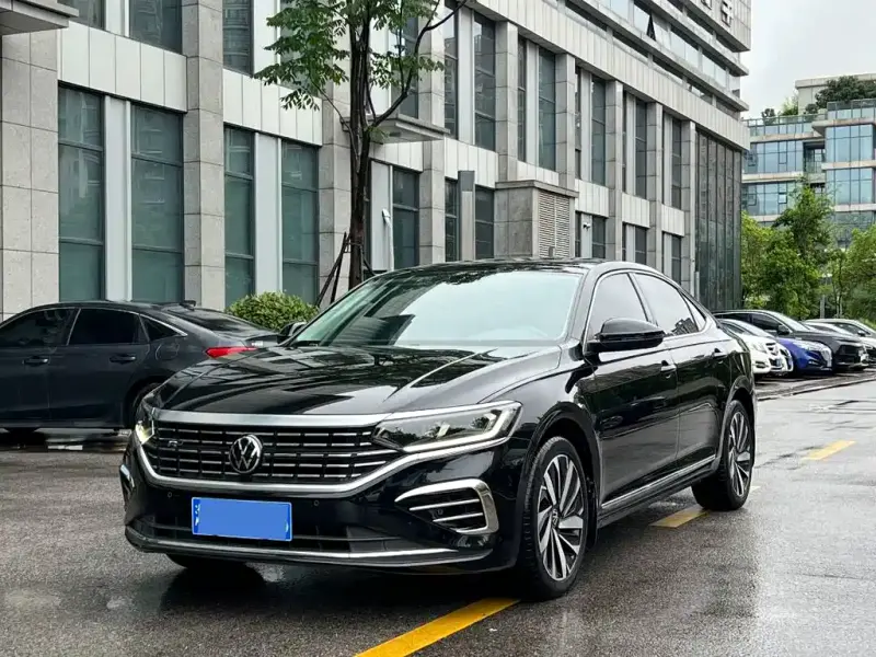 Volkswagen Passat, 2022