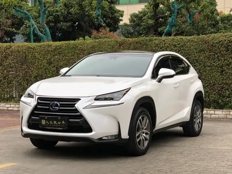 Lexus NX, 2016