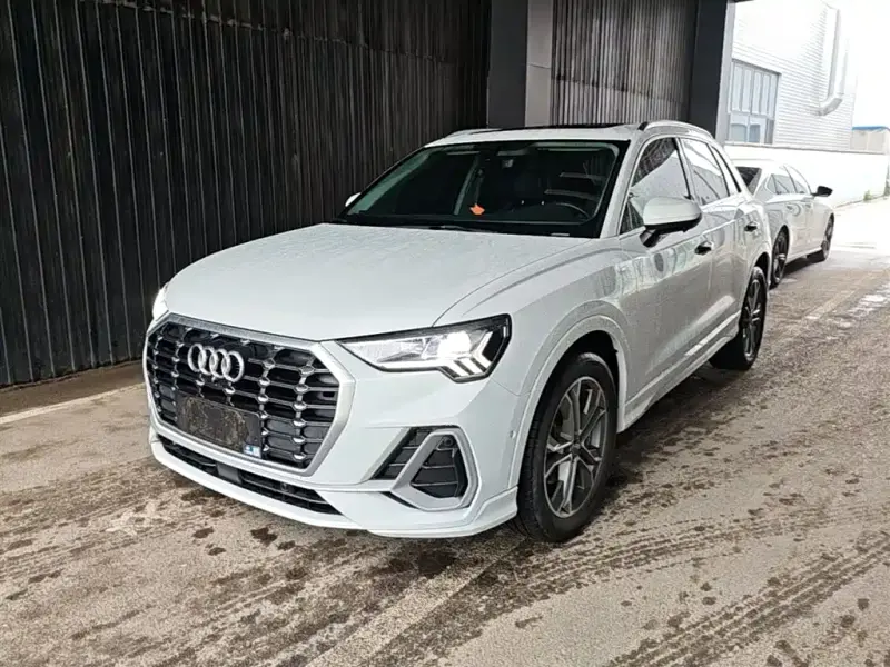 Audi Q3, 2021