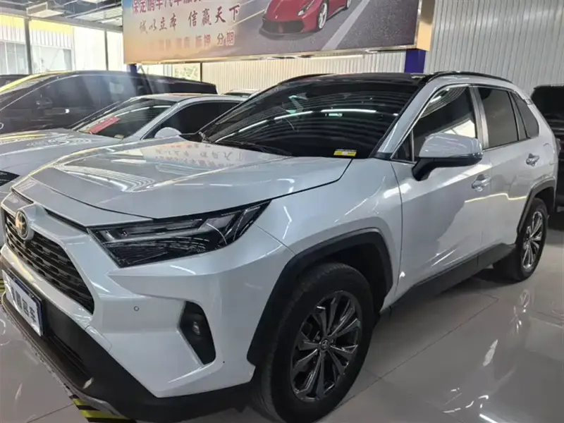 Toyota RAV4, 2023