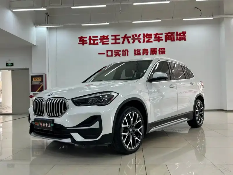 BMW X1, 2022 — фото 1