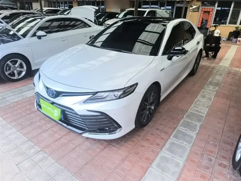 Toyota Camry, 2023
