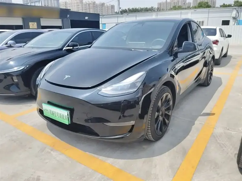 Tesla Model Y, 2022