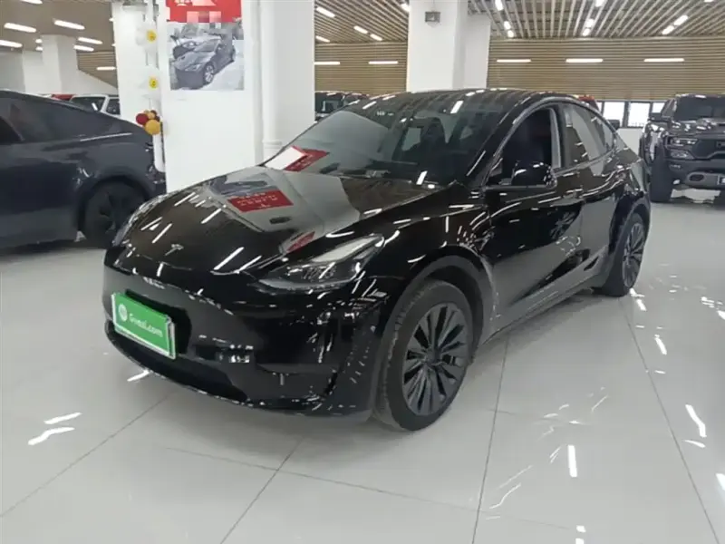 Tesla Model Y, 2023