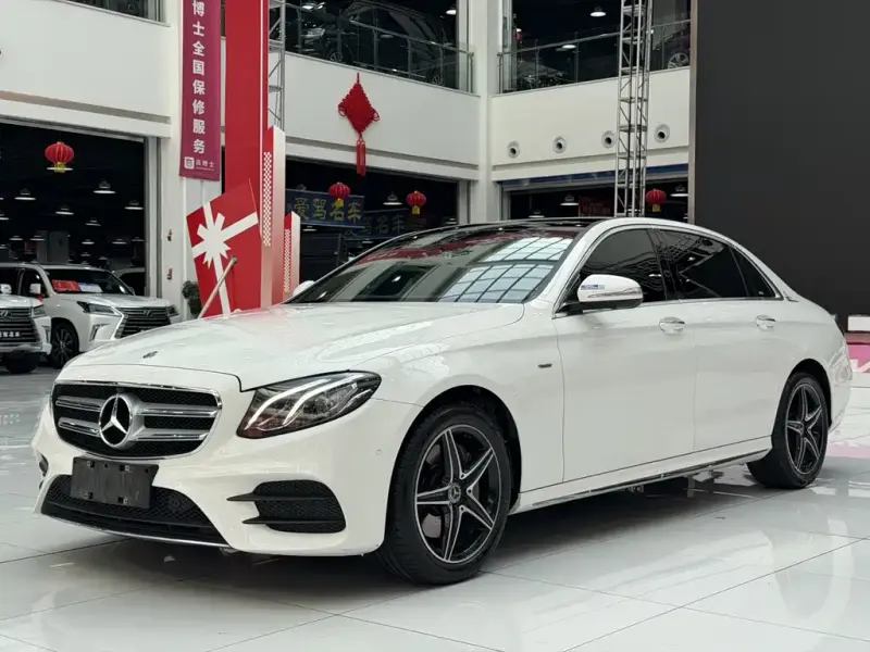 Mercedes-Benz E-Class, 2020 — фото 1