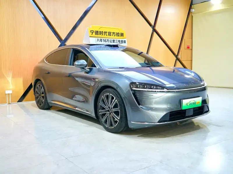 Luxeed Zhijie R7, 2025