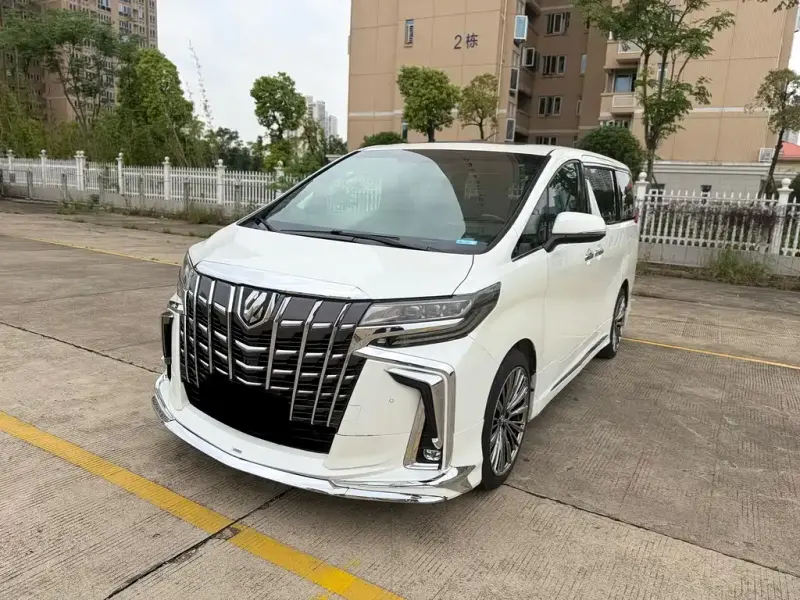 Toyota Alphard, 2017