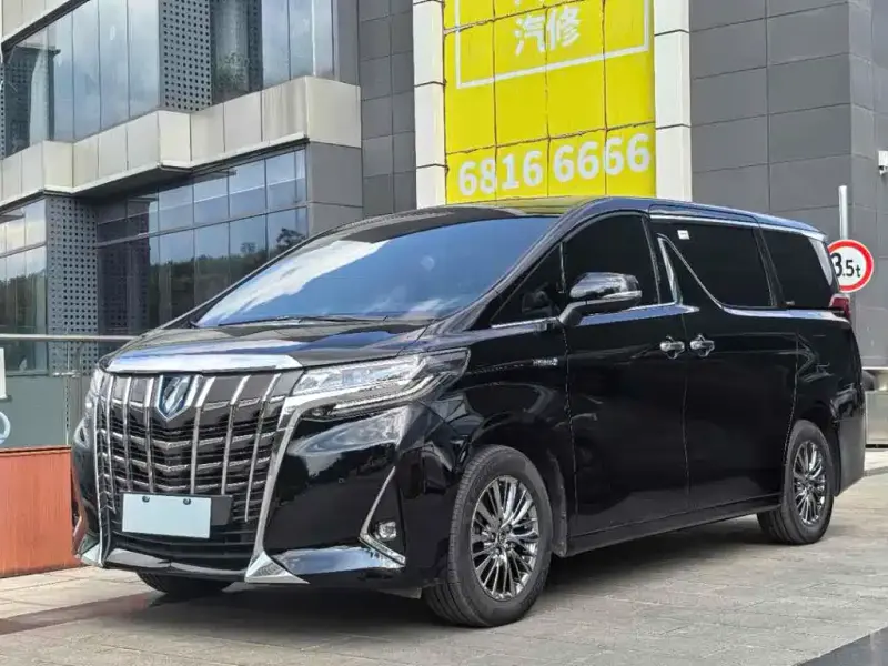 Toyota Alphard, 2022