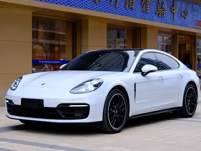 Porsche Panamera, 2022