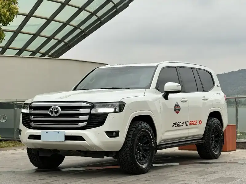 Toyota Land Cruiser, 2024