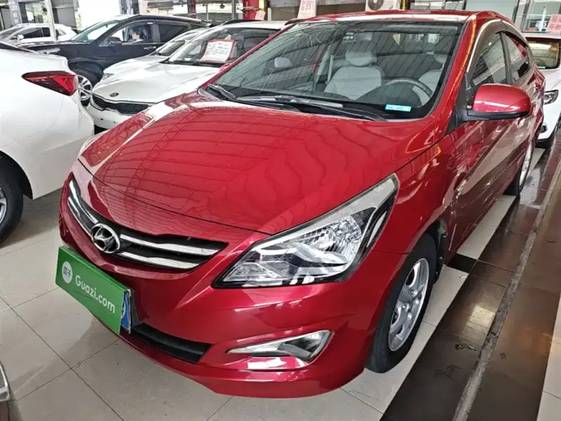 Hyundai Verna, 2015