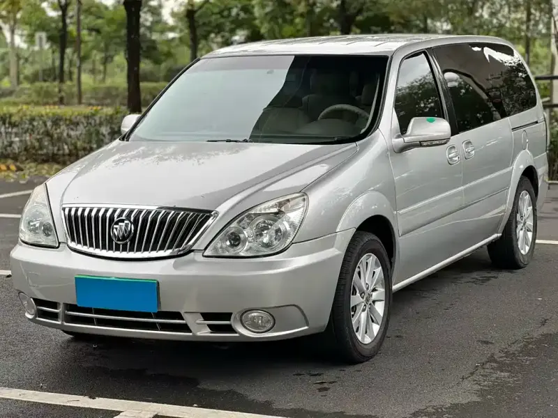 Buick GL8, 2015