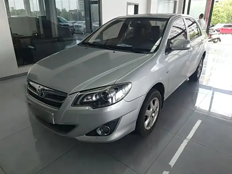 Toyota Corolla, 2015 — фото 1