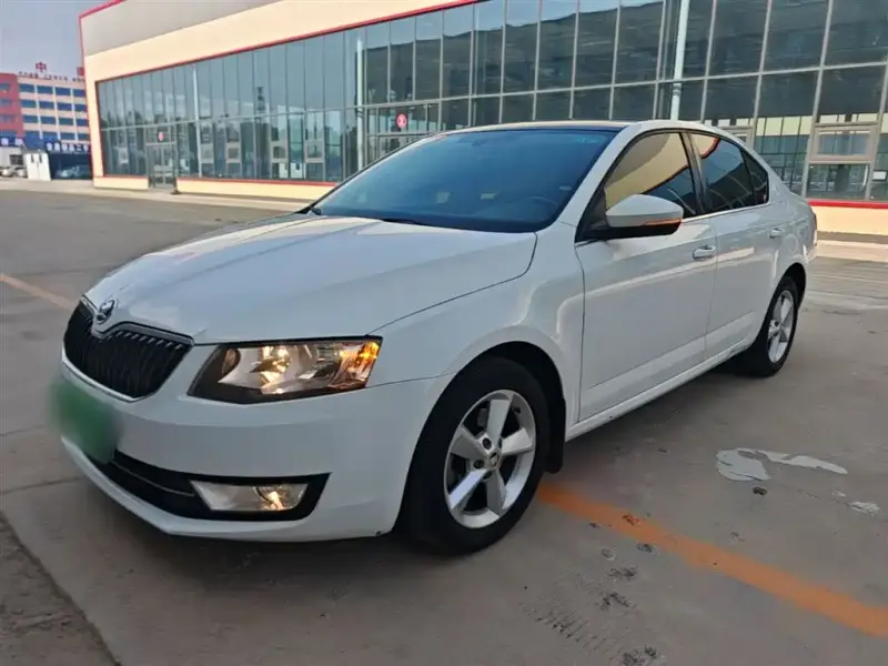 Skoda Octavia, 2015 — фото 1