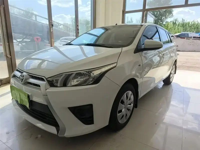 Toyota Yaris L, 2015 — фото 1