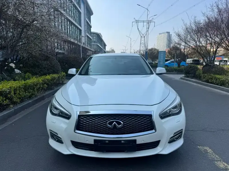 Infiniti Q50L, 2016