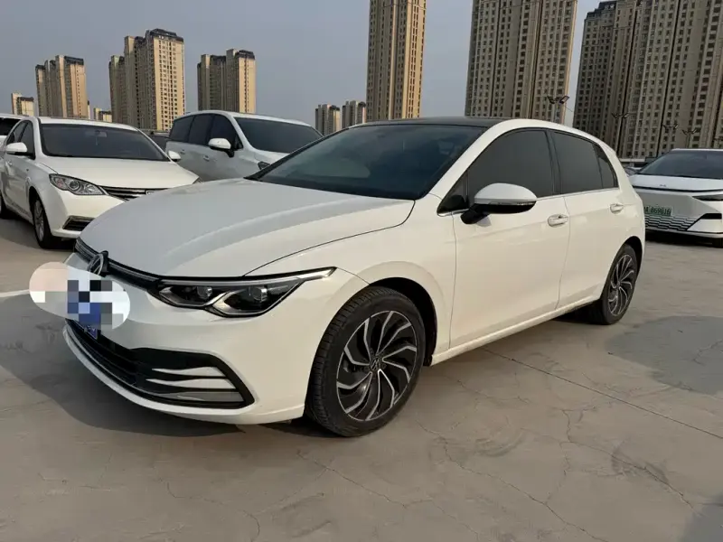 Volkswagen Golf, 2022