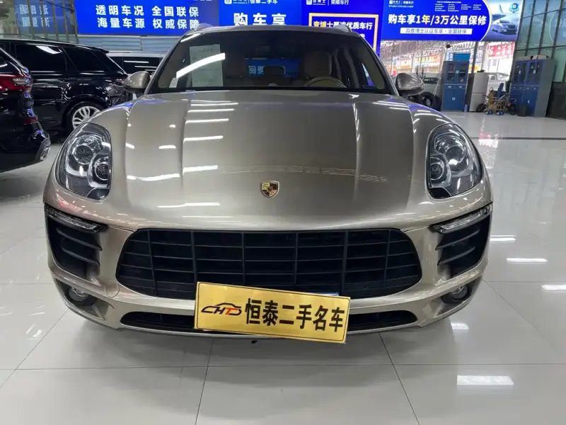Porsche Macan, 2015