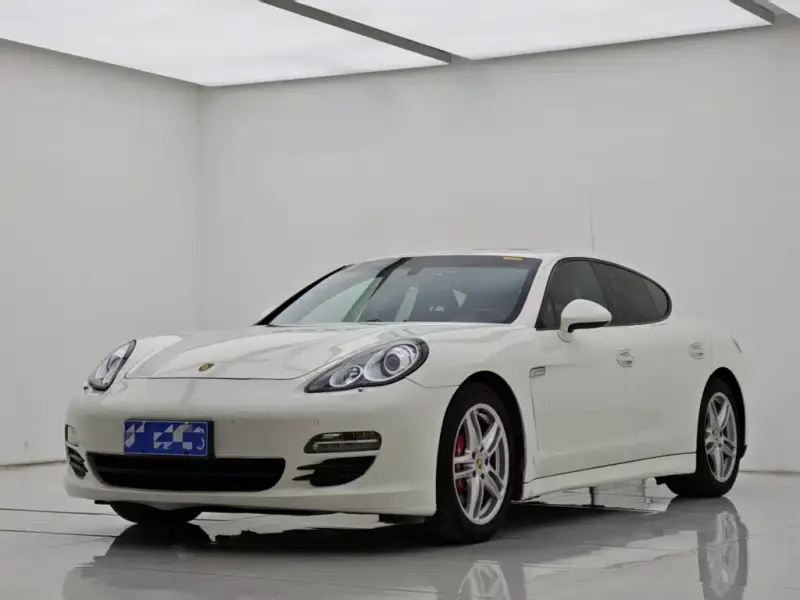 Porsche Panamera, 2013