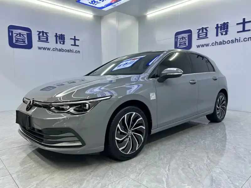 Volkswagen Golf, 2023