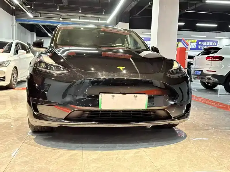 Tesla Model Y, 2022