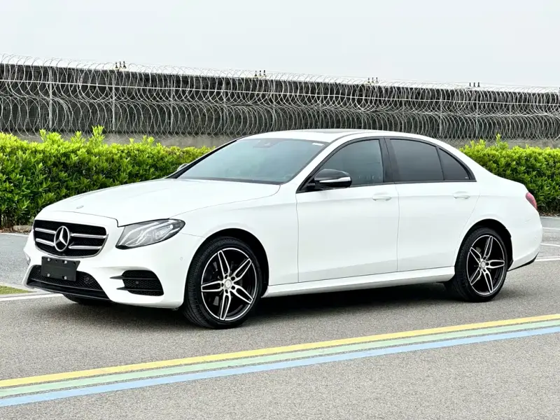 Mercedes-Benz E-Class, 2018 — фото 1