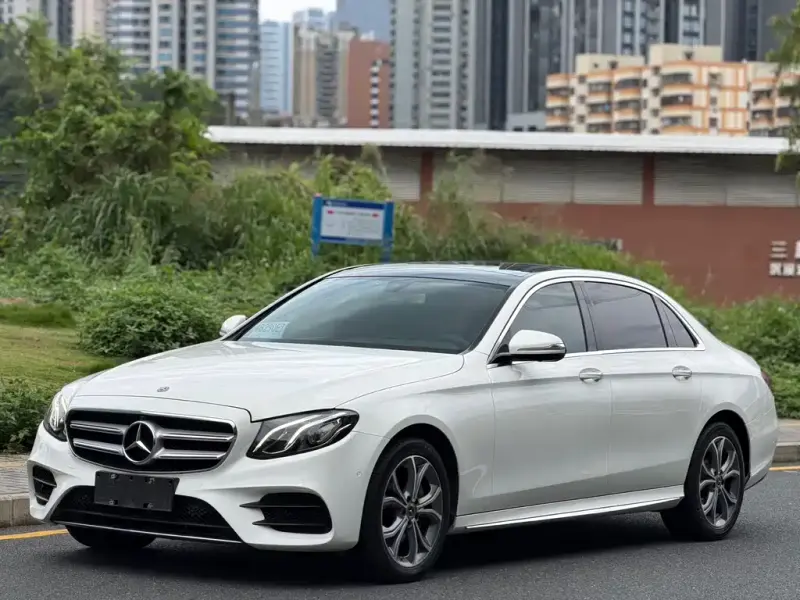Mercedes-Benz E-Class, 2020 — фото 1