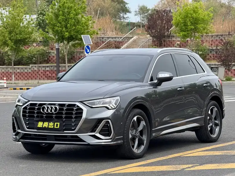 Audi Q3, 2022
