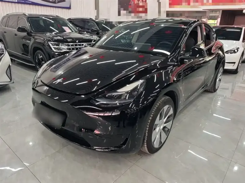 Tesla Model Y, 2023