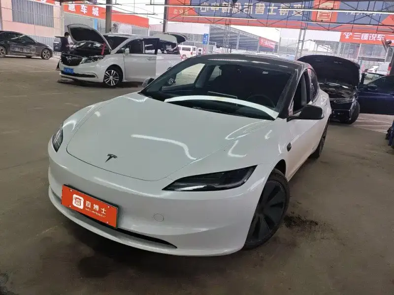 Tesla Model 3, 2024