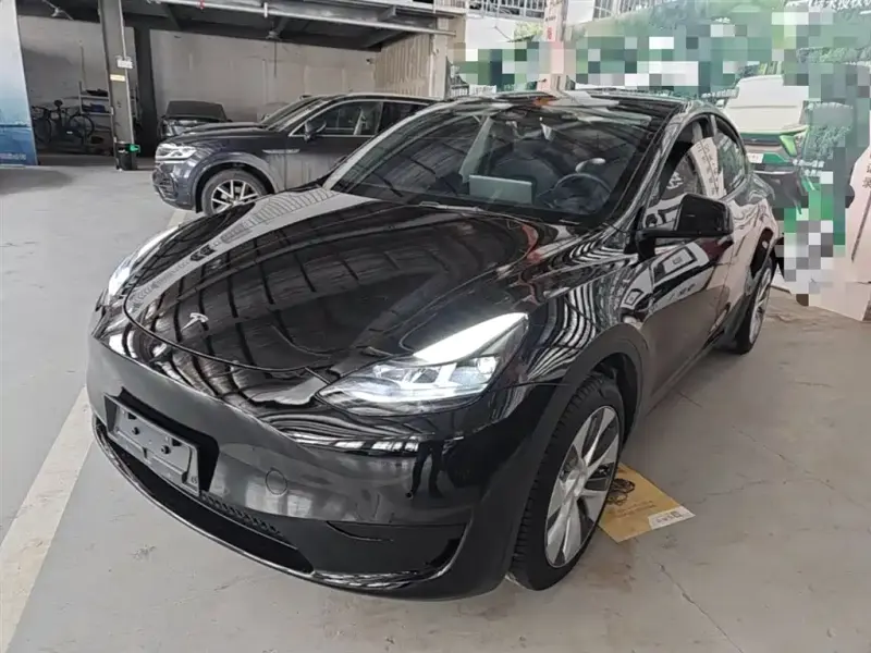 Tesla Model Y, 2023