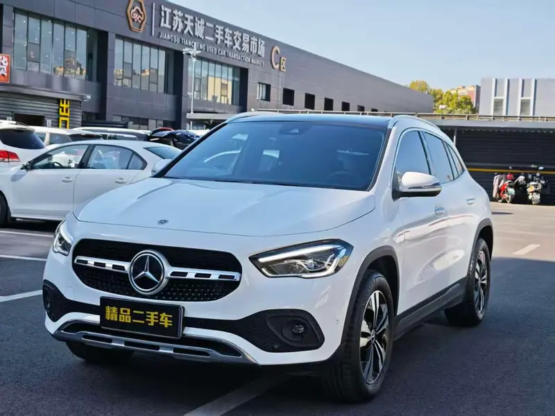 Mercedes-Benz GLA Facelift GLA 200, 2022 — фото 1