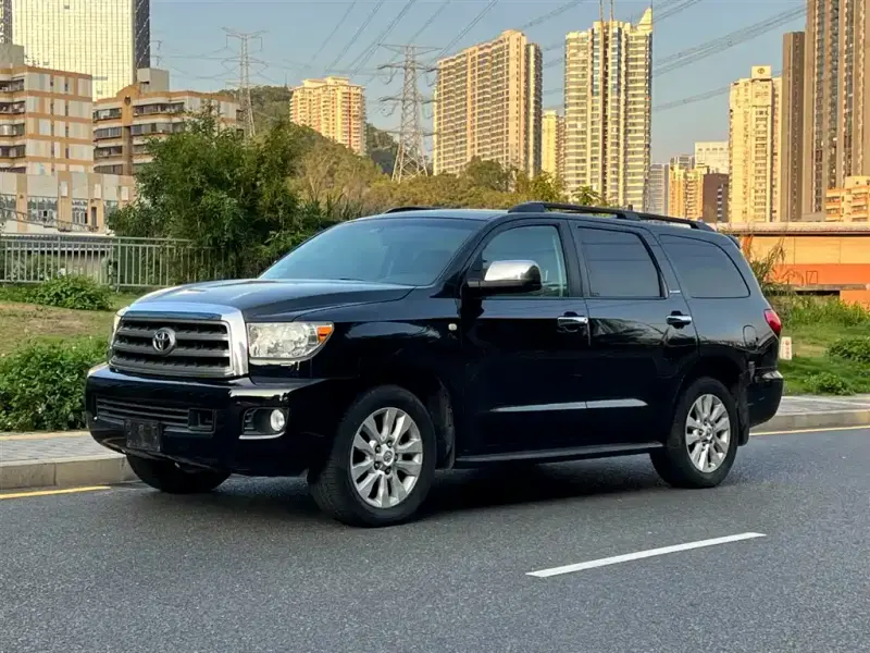 Toyota Sequoia, 2014