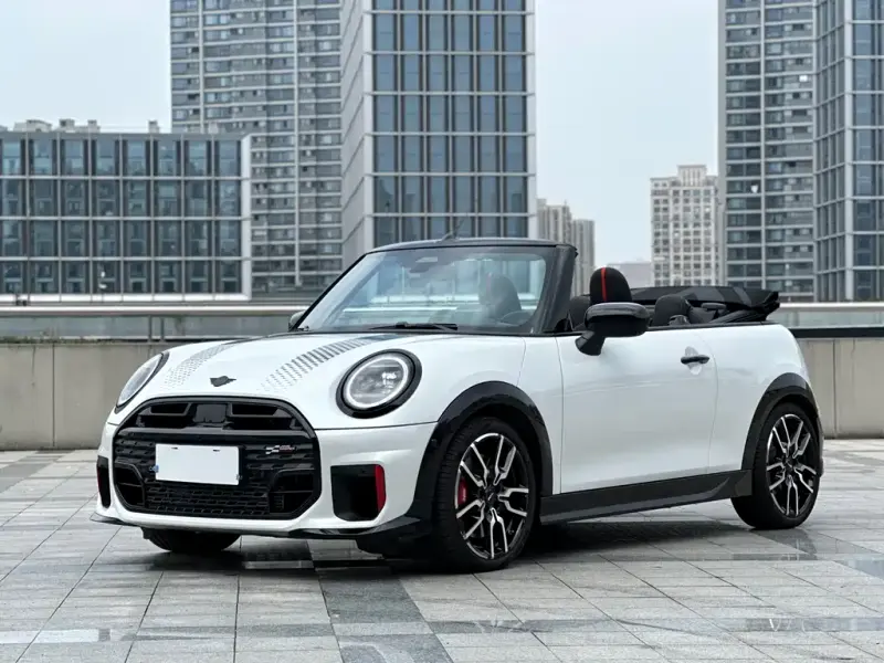 MINI JCW, 2026 — фото 1