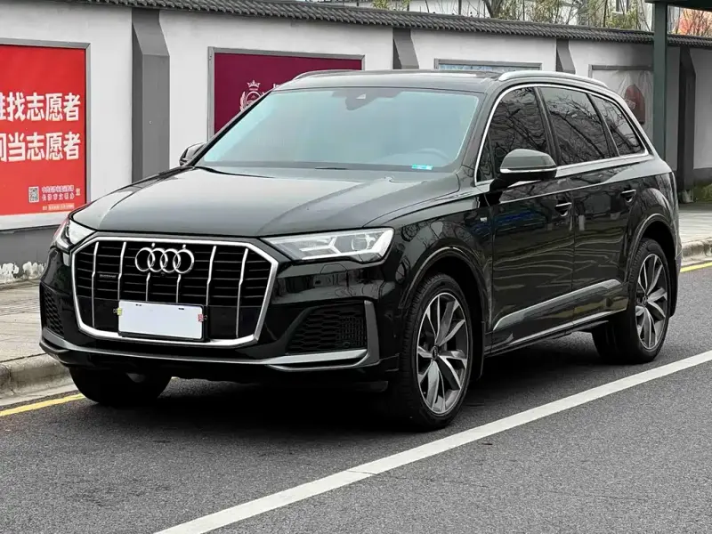 Audi Q7, 2023 — фото 1