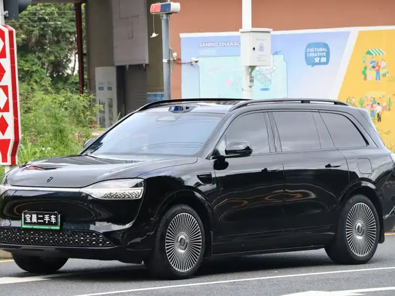 AITO M9, 2025