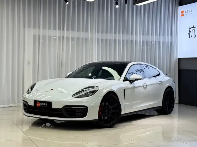 Porsche Panamera, 2023
