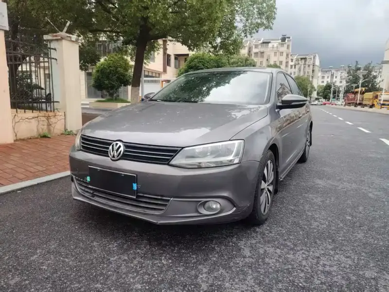 Volkswagen Sagitar, 2012