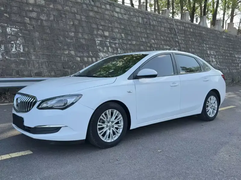 Buick Excelle, 2015