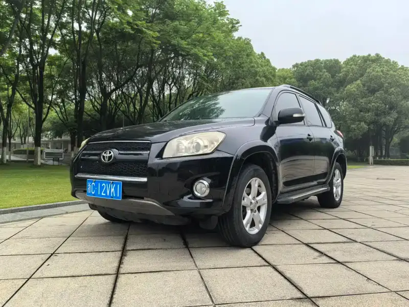 Toyota RAV4, 2013
