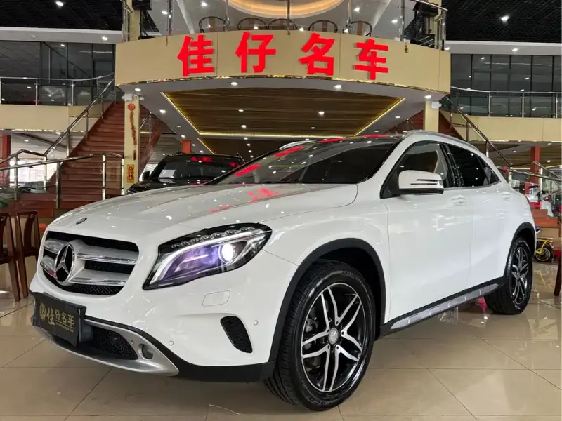 Mercedes-Benz GLA, 2016 — фото 1