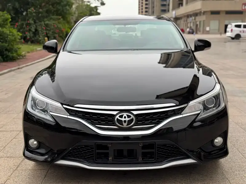 Toyota Reiz, 2014