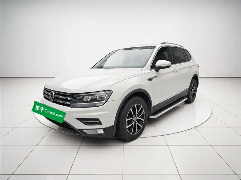 Volkswagen Tiguan L, 2017