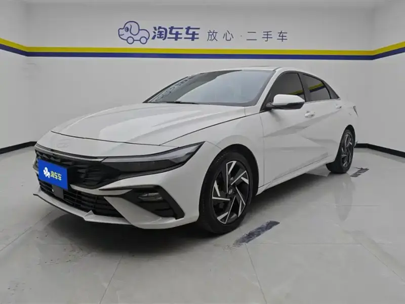 Hyundai Elantra, 2024