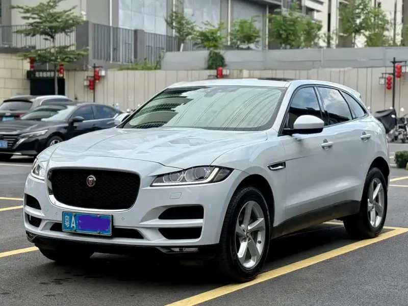 Jaguar F-PACE, 2016
