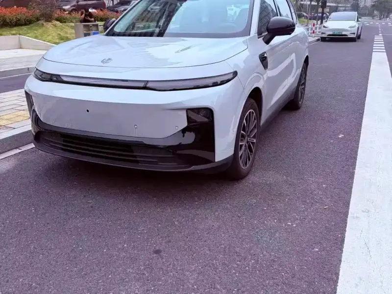 Leapmotor B10, 2025