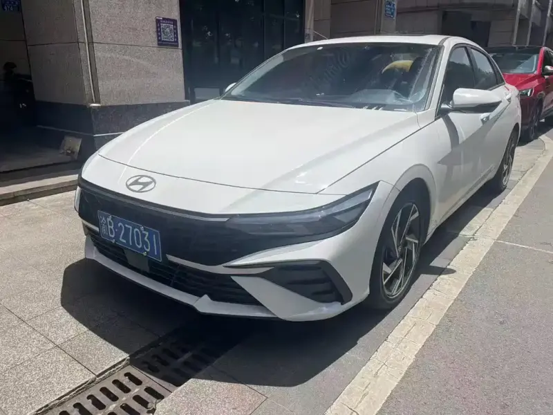 Hyundai Elantra, 2023